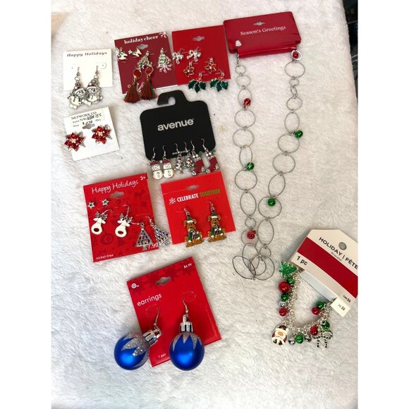Lot 10 NEW Christmas Jewelry. 16 Pairs earrings Trees Snowman Holidays NEW - Picture 2 of 6